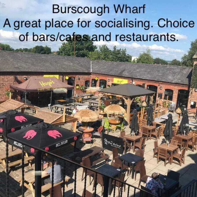Idyllic Bungalow, Ideal Location In West Lancashire Burscough エクステリア 写真